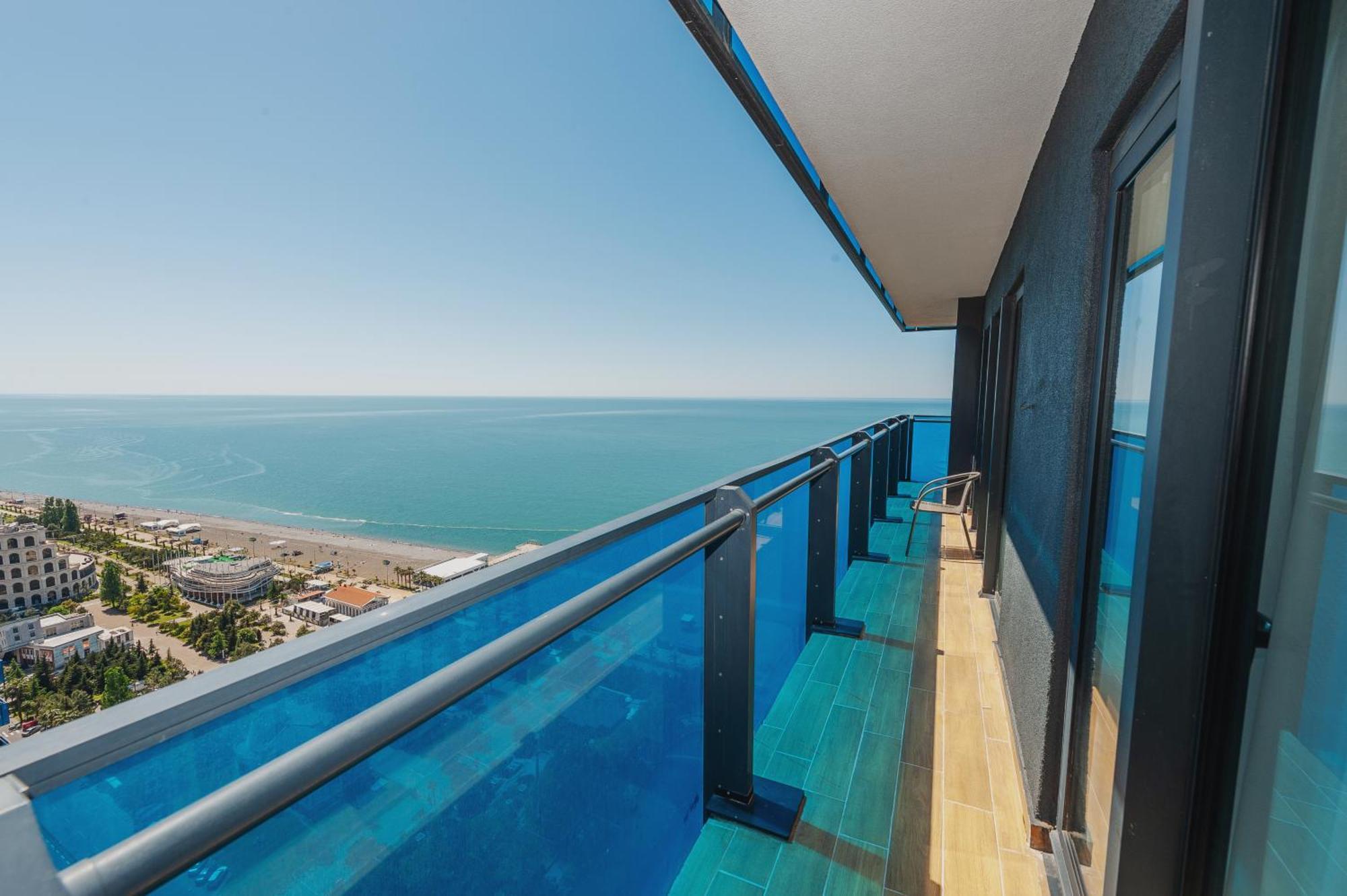 Black Sea Luxury Towers Hotel Batumi Exterior photo