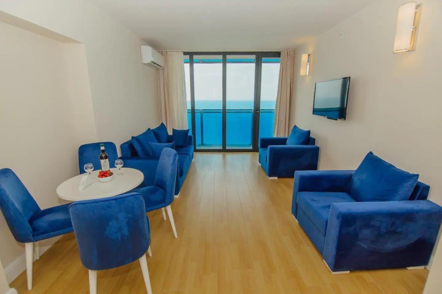 Black Sea Luxury Towers Hotel Batumi Exterior photo